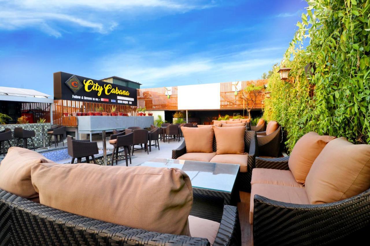 Hotel City Heart Premium Chandīgarh Exterior foto