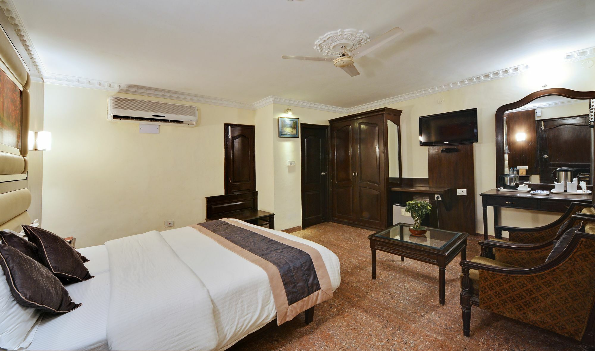 Hotel City Heart Premium Chandīgarh Exterior foto