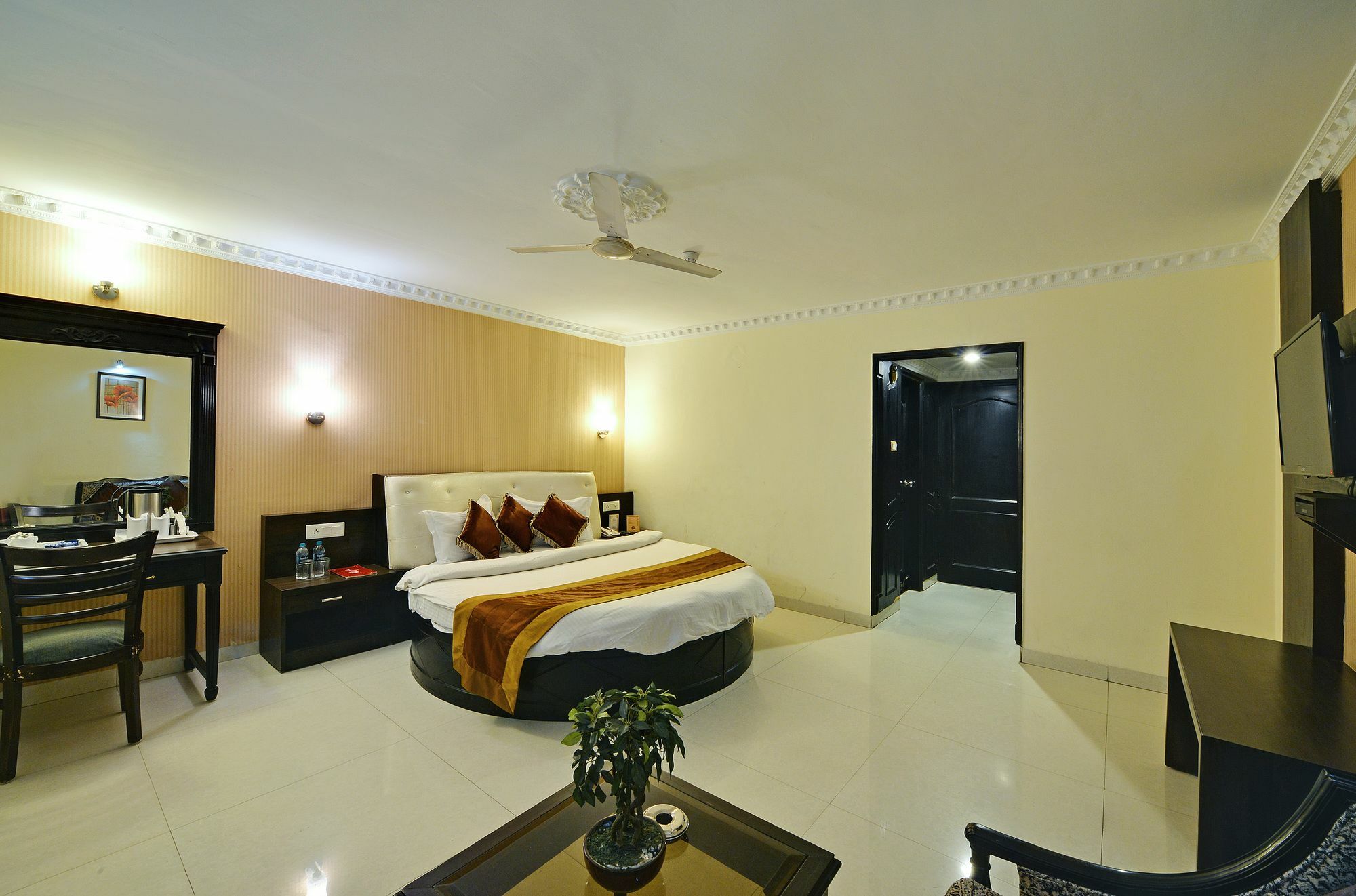 Hotel City Heart Premium Chandīgarh Exterior foto